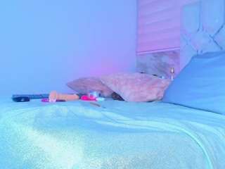 le modèle collett-t est en webcam porno dans un show sur le site camsoda, il possède les tags suivants: anal toys,natural,tattoos,squirter,small tits,skinny,shaved pussy,sexy,pussy,orgasm,no smoking,no drinking,nature,lush,ass,lingerie,full nudity,feet,erotic dance,doggy style