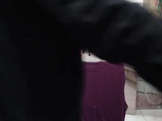 curly-greeneyed's CamSoda show and profile