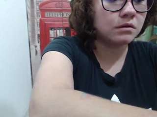 curly-greeneyed webcam