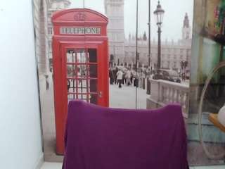 curly-greeneyed's CamSoda show and profile