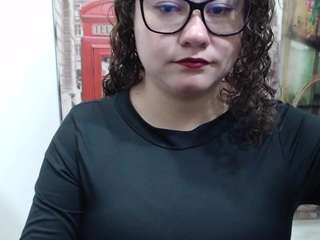 curly-greeneyed webcam