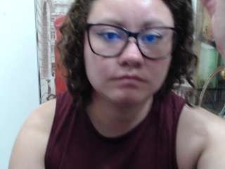 curly-greeneyed webcam