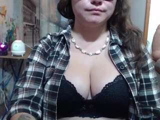 Curly-greeneyed live webcam on Soda Cams