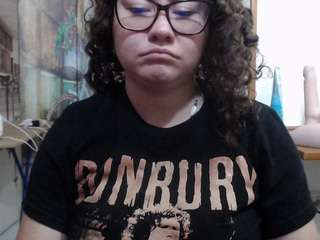 curly-greeneyed Live Webcam on CamSoda