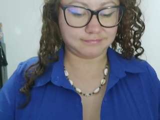 curly-greeneyed