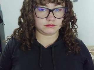 curly-greeneyed
