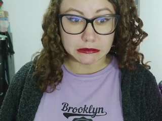 curly-greeneyed