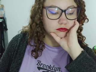 curly-greeneyed