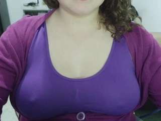 curly-greeneyed