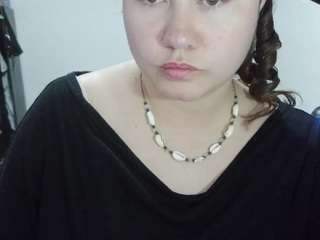 curly-greeneyed