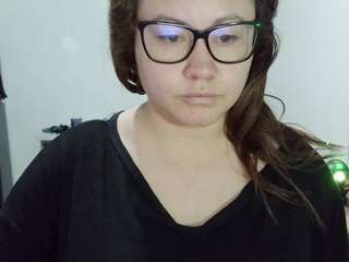 curly-greeneyed