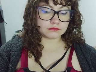 curly-greeneyed
