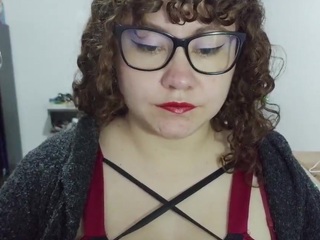 curly-greeneyed