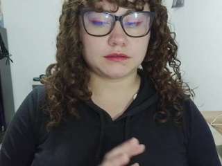 curly-greeneyed