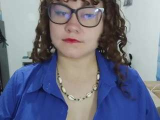 curly-greeneyed