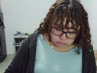 curly-greeneyed
