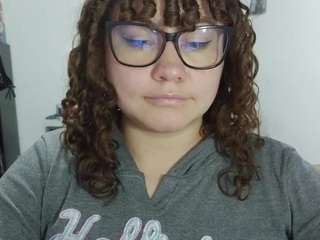 curly-greeneyed