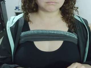Curly-greeneyed