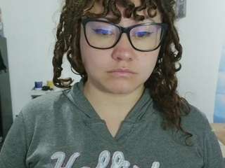 Curly-greeneyed