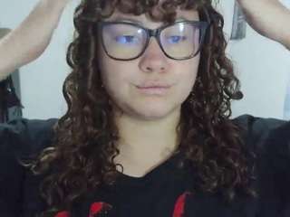 Curly-greeneyed