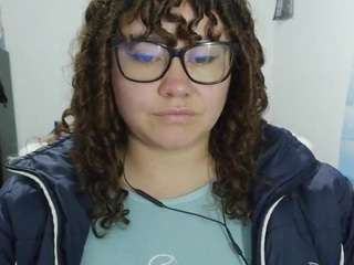 curly-greeneyed