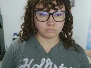 Curly-greeneyed