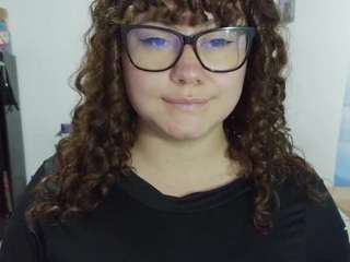 Curly-greeneyed