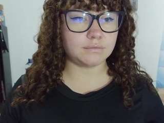 Curly-greeneyed