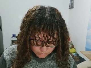 Curly-greeneyed