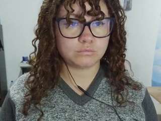 Curly-greeneyed