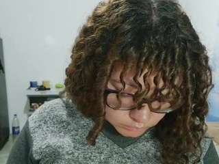Curly-greeneyed