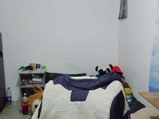 Curly-greeneyed live cam preview