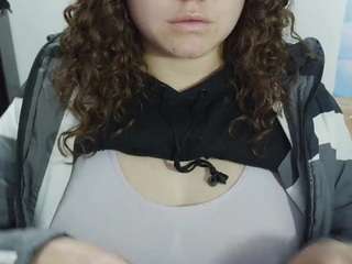 curly-greeneyed