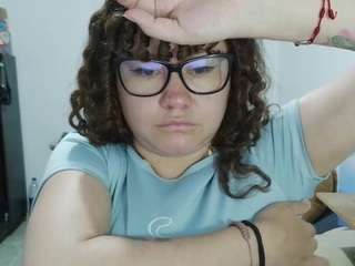 curly-greeneyed