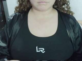 Curly-greeneyed live cam preview