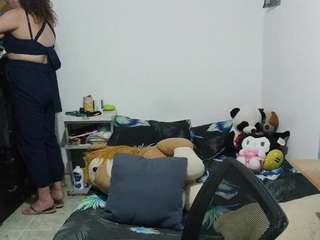 Curly-greeneyed live cam preview