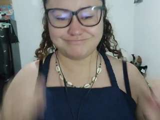 Curly-greeneyed live cam preview