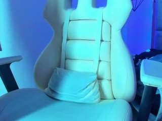 dollraven Live Webcam on CamSoda