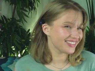 imisizzle's CamSoda show and profile