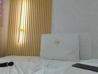 mia-dollce Live Webcam on {site_name}