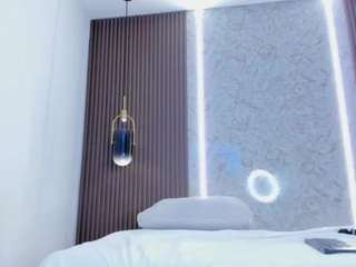 mia-dollce's CamSoda show and profile