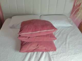 milly-jonness webcam