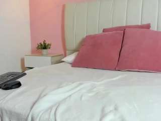 milly-jonness webcam