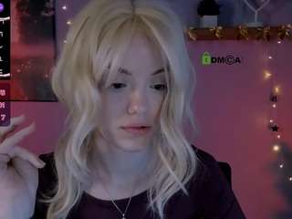 Live webcam model rina-glow on Soda Cams