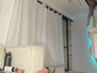 sara-evans03 webcam model