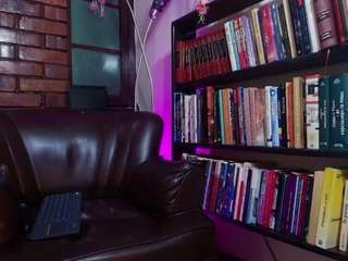 sharon-diamond Live Webcam on CamSoda