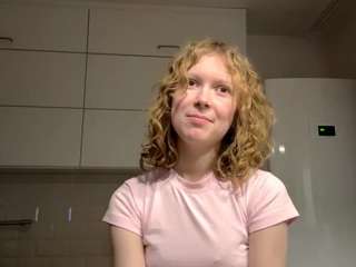 sharronhelzer's CamSoda show and profile