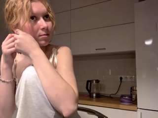 sharronhelzer Live Webcam on CamSoda