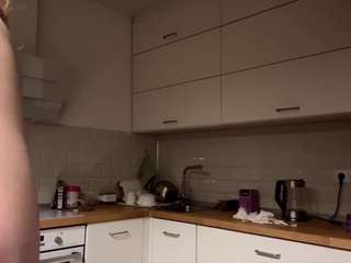 sharronhelzer's CamSoda show and profile