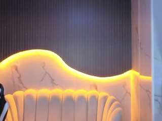 victoria-castillo-b's CamSoda show and profile